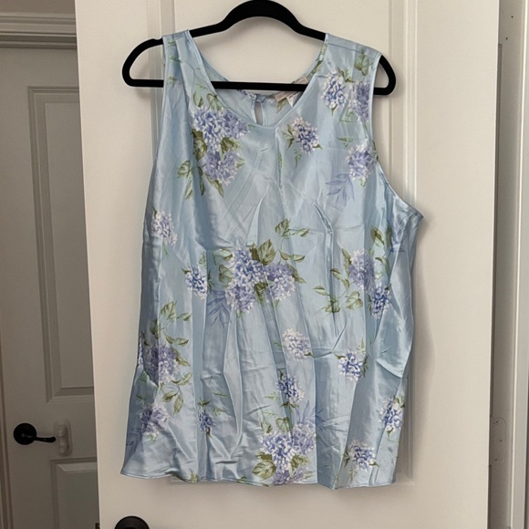 Tops - Floral Sleeveless Top - Light Blue